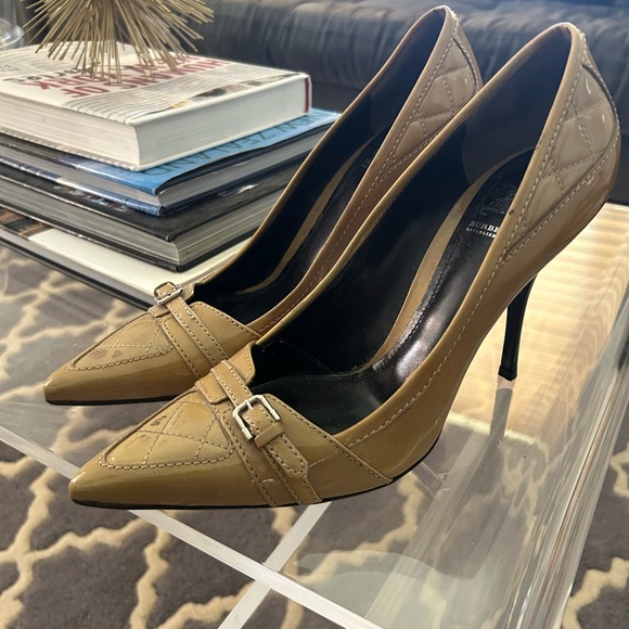 Burberry Nude Pumps - Picture 5 of 6